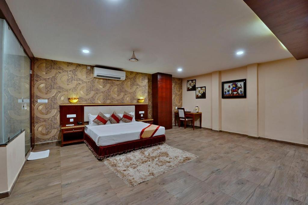 Hotel Silver Oak Bilāspur Dış mekan fotoğraf