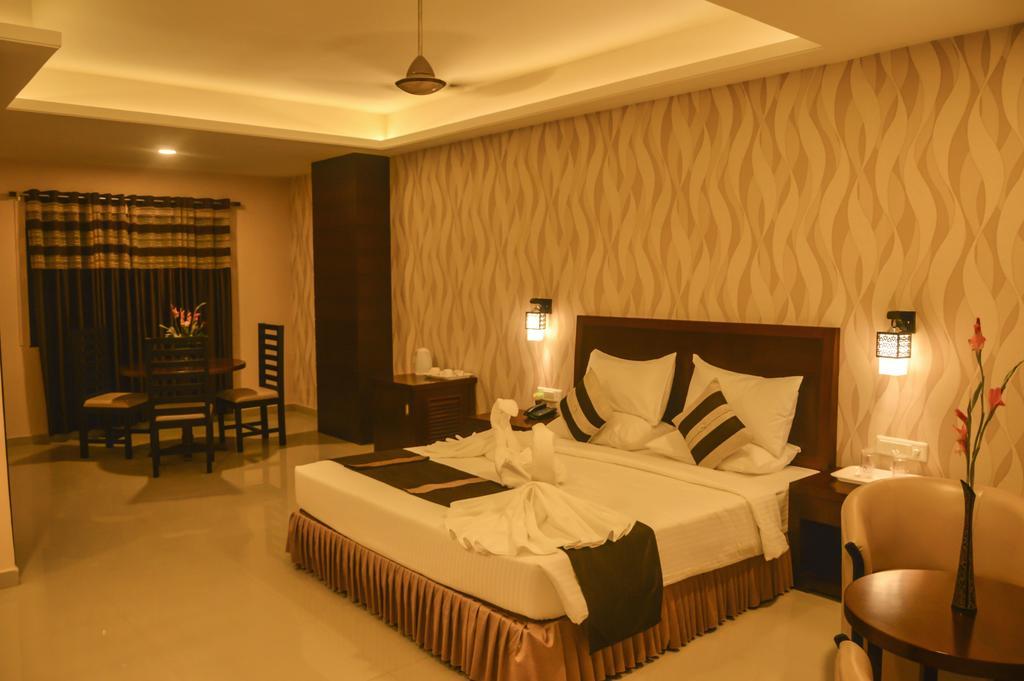 Hotel Silver Oak Bilāspur Dış mekan fotoğraf