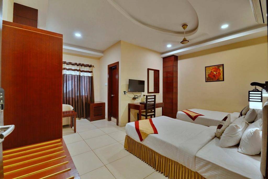 Hotel Silver Oak Bilāspur Dış mekan fotoğraf