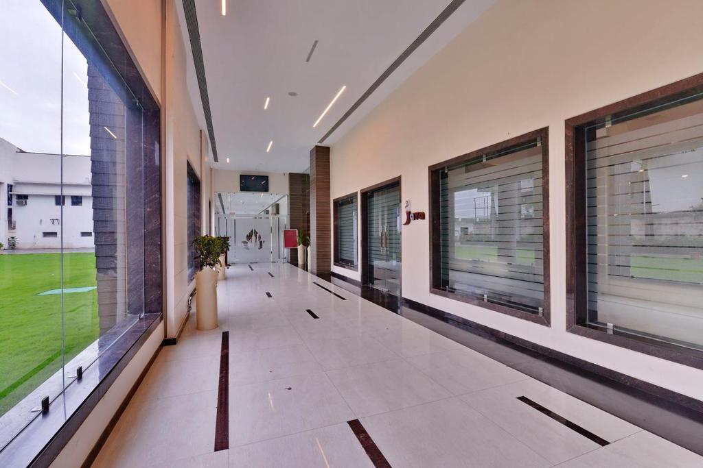 Hotel Silver Oak Bilāspur Dış mekan fotoğraf